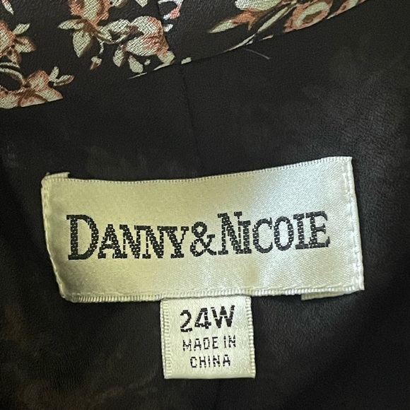 Vintage Danny & Nicole Floral Top and Skirt Set Size 24W - Picture 6 of 10